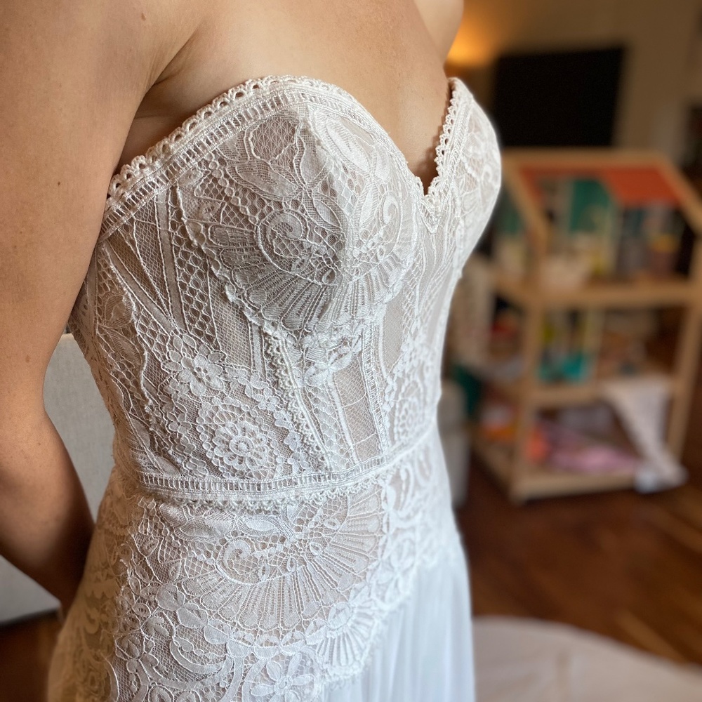 NEW La Perle Wedding Dress